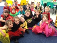 How many mini beasts can you see?